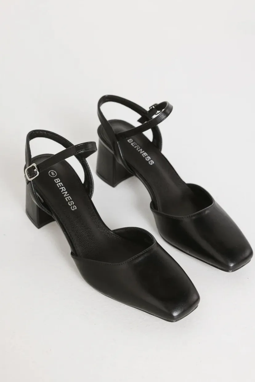 Shoes>Bohme Georgia Heels in Black