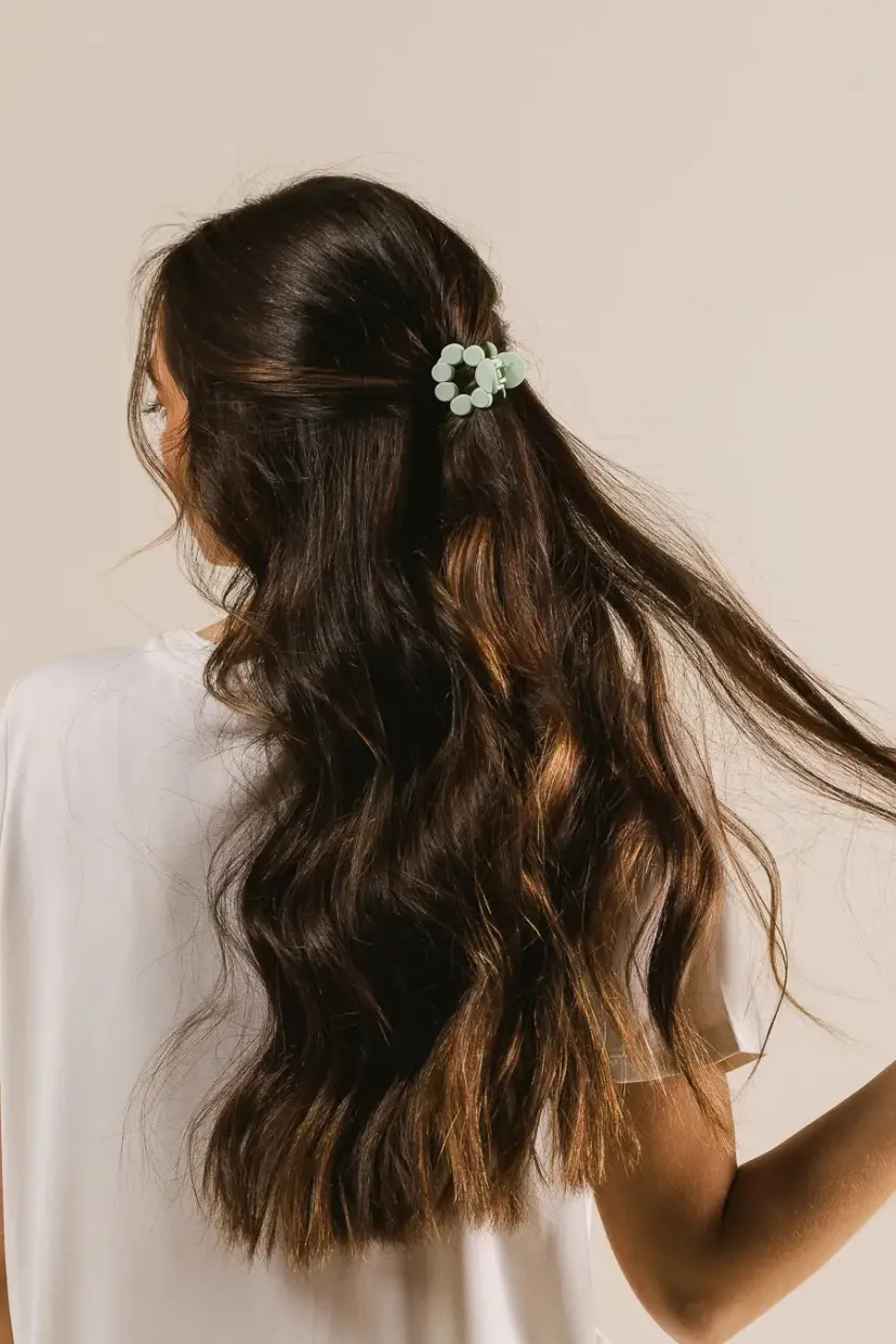 Hair Accessories>Bohme Matte Circle Claw Clip in Green