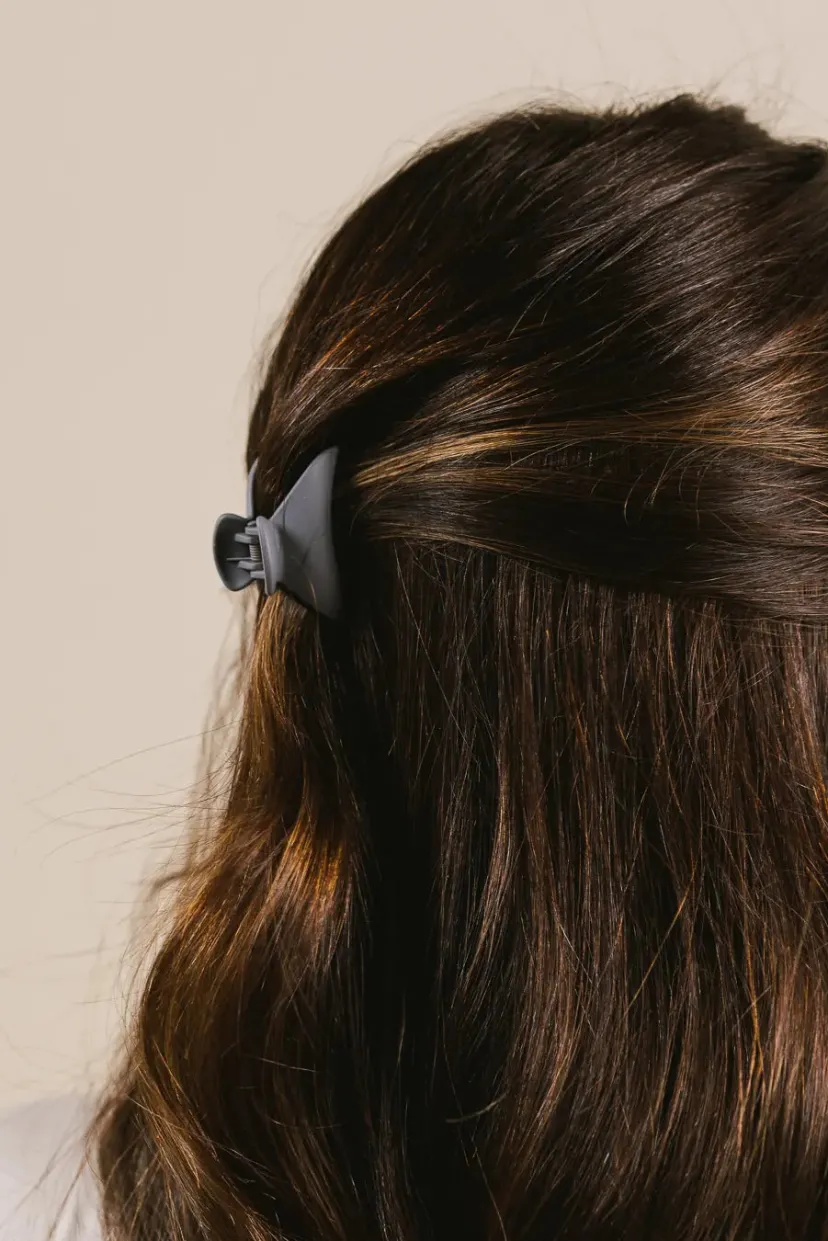 Hair Accessories>Bohme Matte Claw Clip in Blue