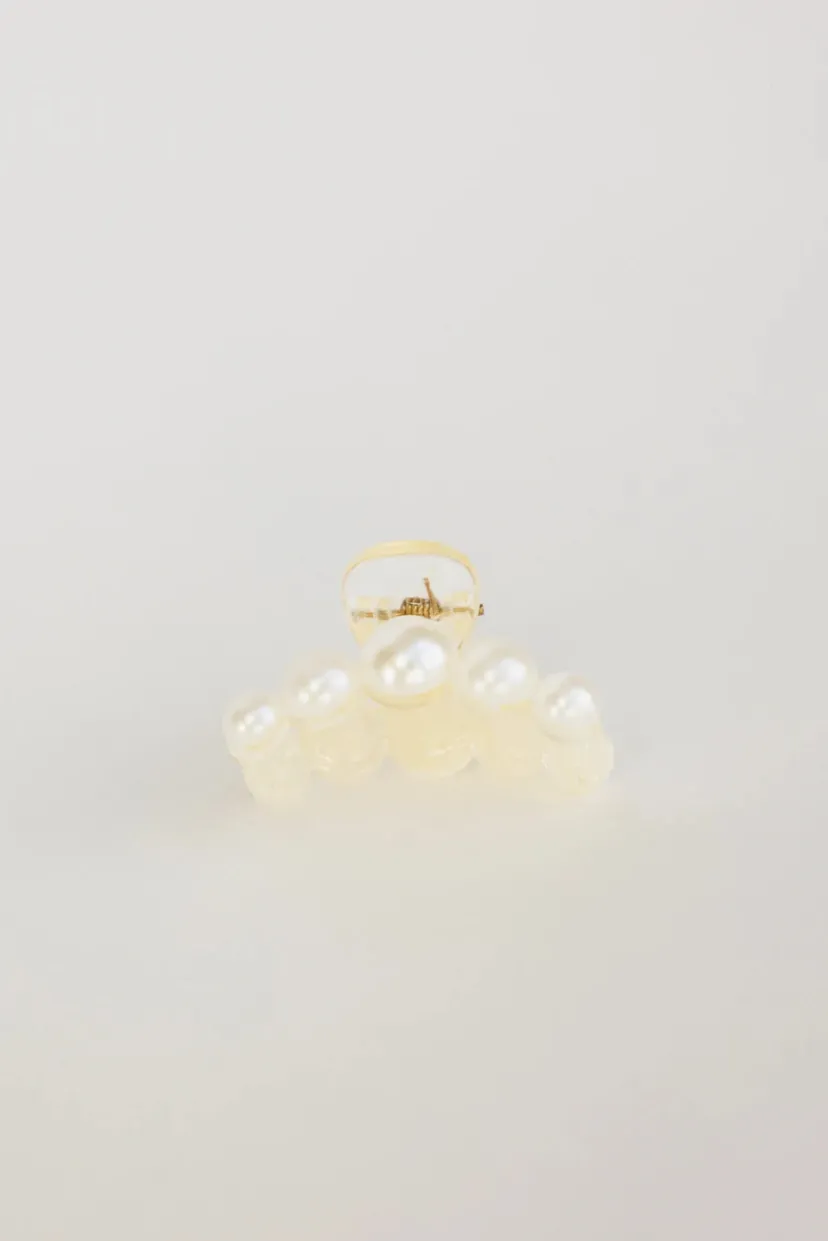 Hair Accessories>Bohme Oversized Pearl Claw Clip in Small White