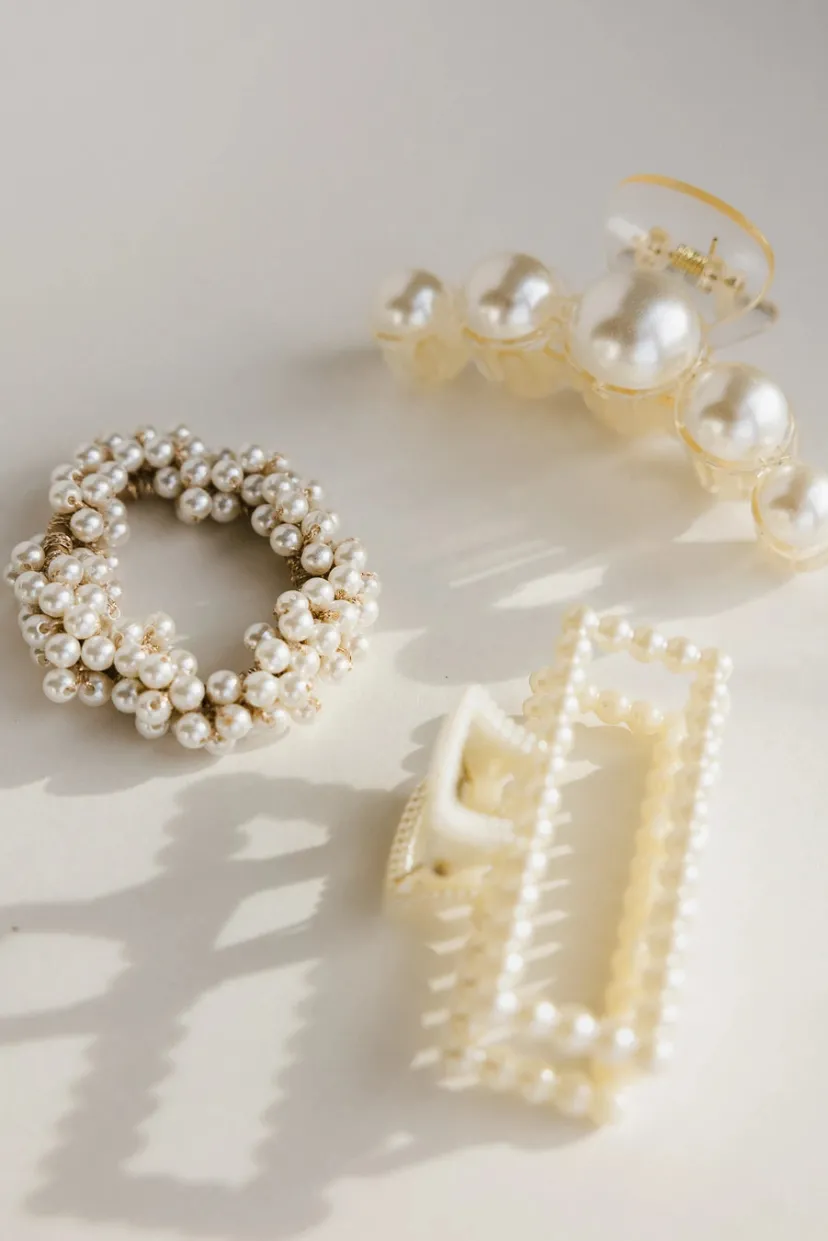 Hair Accessories>Bohme Pearl Rectangle Claw Clip White